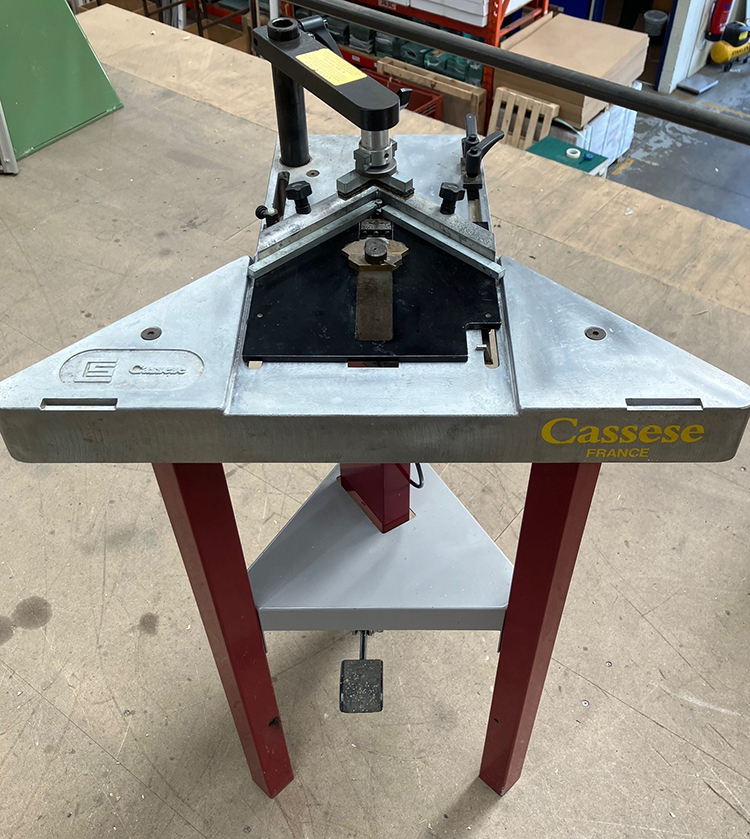 2ND329 CS88 Underpinner 1